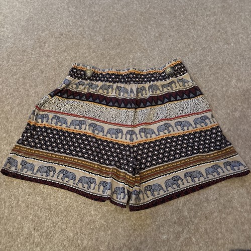 Woman elastic shorts - elastic,