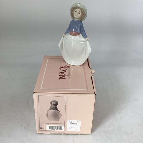 Nao lladro daisa girl - nao, by