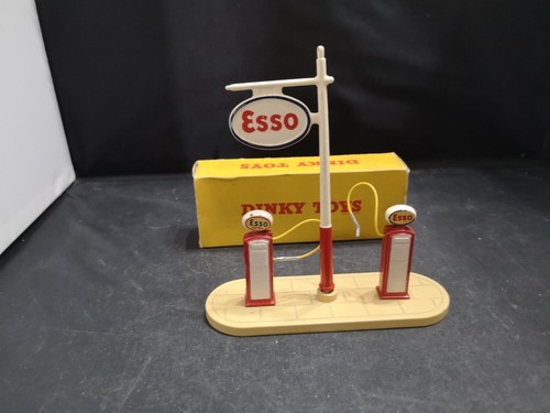 W74 dinky toys no781 petrol - w74-dinky,