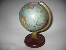 WILLIAM CRAWFORD " GLOBE BISCUIT TIN" 1938