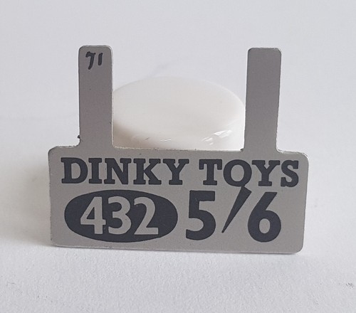 Dinky toys 432 guy - dinky, warrior