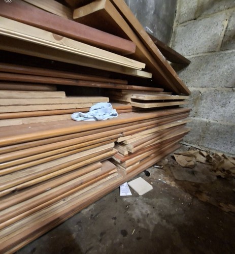 Loads wood dry about 100 - of,