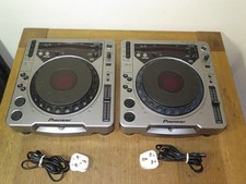 2 x Pioneer CDJ-800 DJ CD