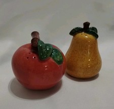 Salt & Pepper Shakers Apple & Pear Set Pair Ceramic © JAY Vintage/Retro