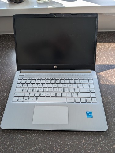 Slim laptop i3 11th - hp,