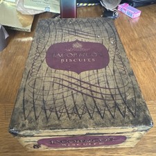 VINTAGE TIN, JACOB & CO'S, biscuit tin (RefM)