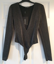 NEW PRETTYLITTLETHING PEWTER SILVER GLITTER DEEP V-NECK BODYSUIT LEOTARD SIZE 10