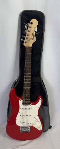 Squier mini fender - fender, red