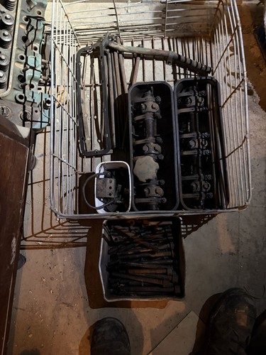 Volvo f86 cylinder - heads, etc