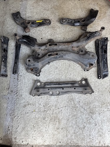 Lexus nx300h 2017 subframe - lexus,