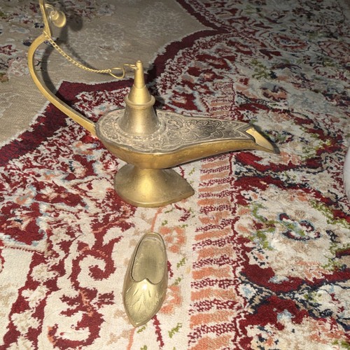 Metal aladdin design - metal, gold