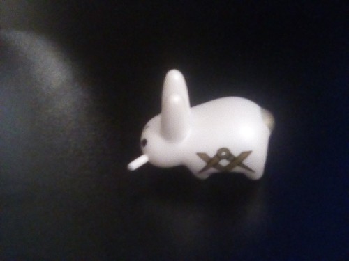 Kidrobot lore the labbit - kidrobot,