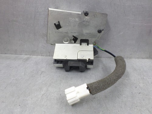 Ford mondeo mk3 tailgate - 01-07,