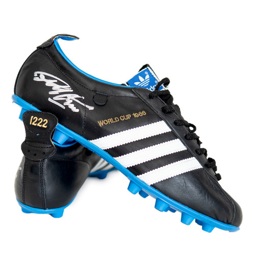Geoff hurst signed adidas - geoff,