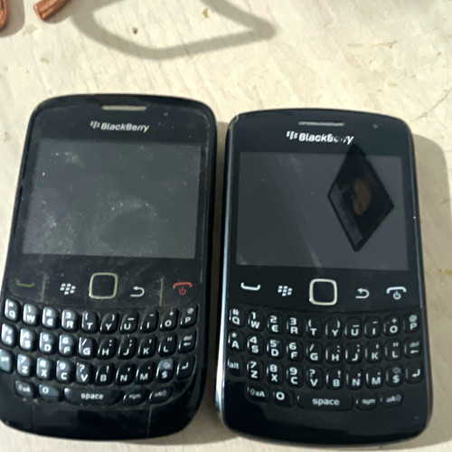 Blackberry curve 9350 8gb - 2x,