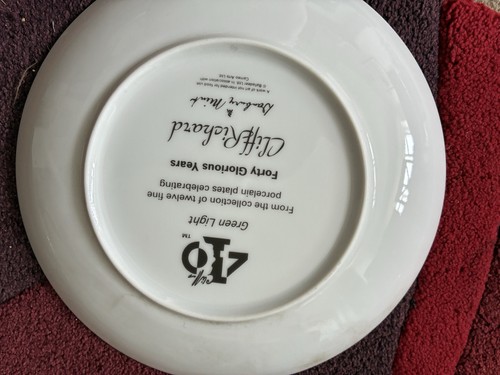 Cliff richard plates - 12, 40