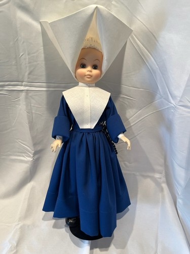 Rare 1985 genuine nun doll - rare,
