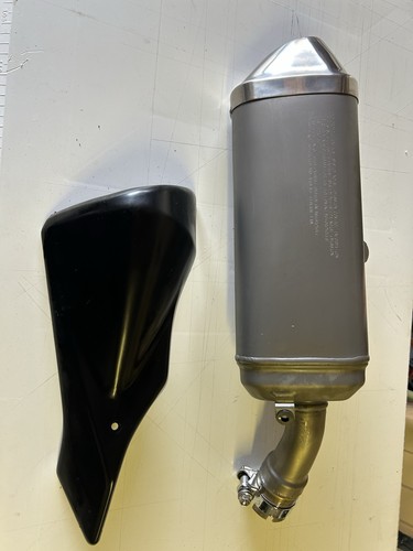 Suzuki gsxr 750 exhaust - suzuki,