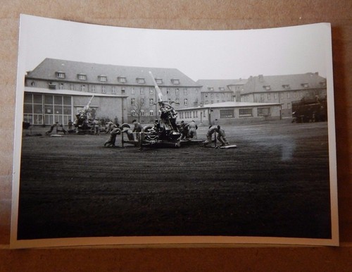 Photograph anti aircraft gun - photograph,
