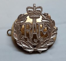 RAF Hat Badge British Royal Air Force Queens Crown Insignia & Back Plate USED