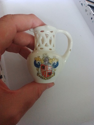 Crested ware alls well - ware,
