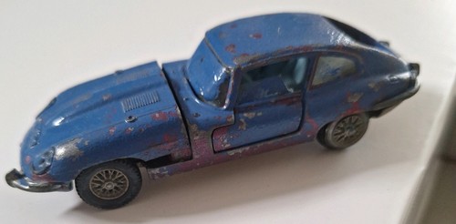 Dinky 131 jaguar type 2 - jaguar, 2+2