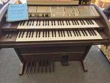 Orla GT8000DLX Organ