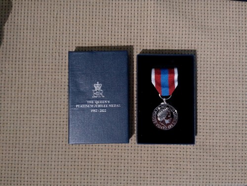 Queens platinum jubilee medal - queens,