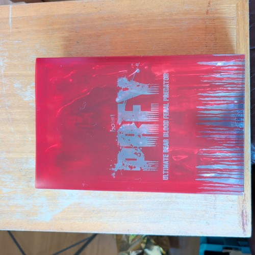 Neca prey ultimate bear blood - neca,