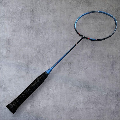 Yonex voltric badminton - yonex, fb
