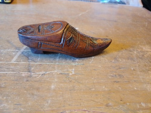 Antique treen carved snuff - antique, box
