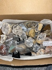 Geodes and stones 2.8kg