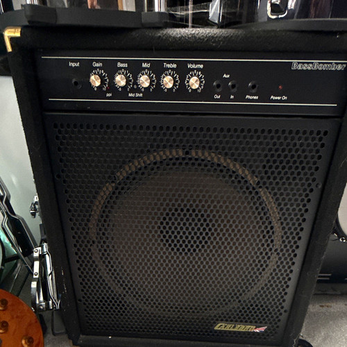 Carlsbro bassbomber 50w solid - bassbomber,
