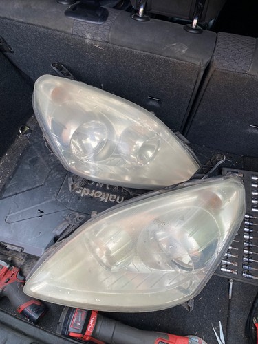 Vauxhall zafira front head - front,