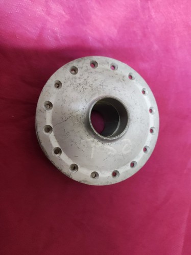 Front wheel hub never mounted - front,