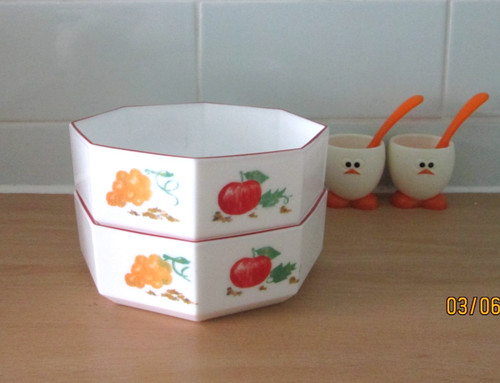 Vintage arcopal set of two - of,