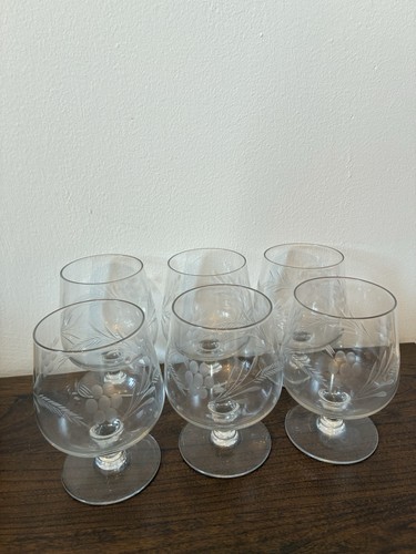 Vintage goblet wine glasses - vintage, goblet/wine