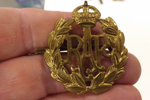 Military badge raf royal - badge,