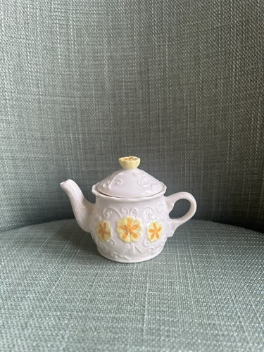 Rare 2004 irish belleek - 2004,