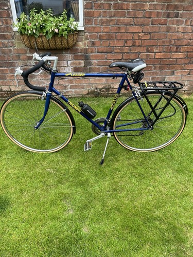 Triumph road leader bike - road,