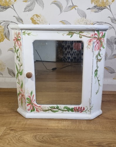 Small white wooden - small,