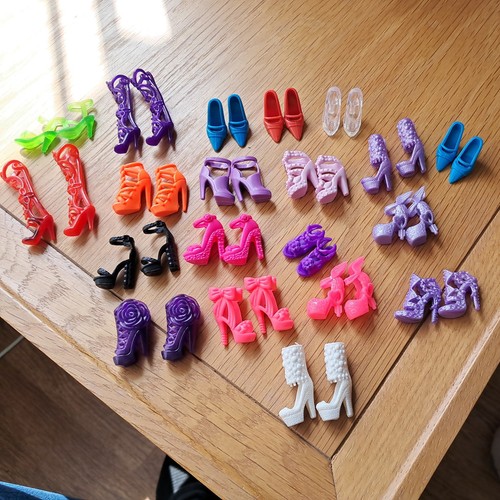 Job lot mattel barbie and - job,