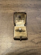 ladies 9ct 375 gold with pearl ring jewellery size L.5
