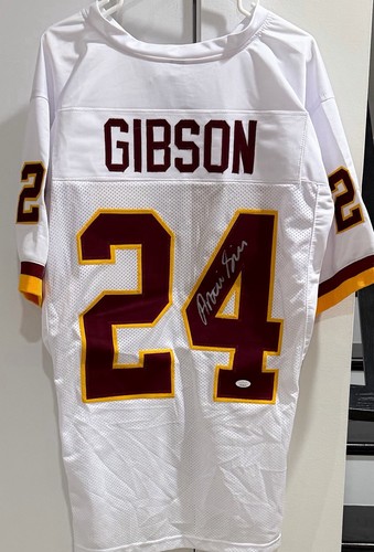 Antonio gibson autographed - antonio,