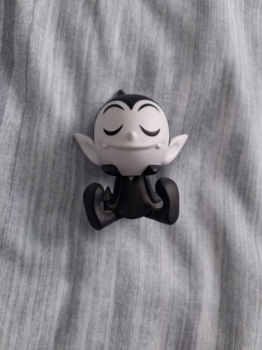 Vampire figurine - 1x,