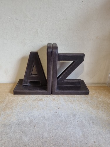 Bookends letter brown - z,