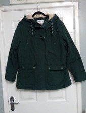 MANTARAY LADIES SIZE 18 KHAKI