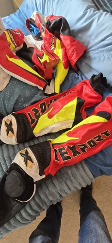 Motorcycle leathers piece - 2,