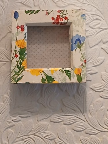 Small floral square box - small,
