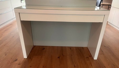 Ikea malm desk dressing - ikea,